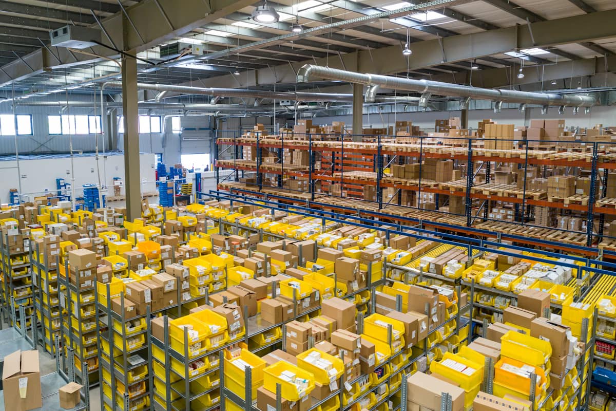 WAREHOUSING & DISTRIBUTION